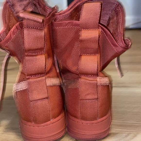 Nike SF Air Force 1 High in Dusty pink or peach rare - Picture 7 of 13